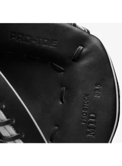 Wilson 2022 A2000 SuperSkin M1D (C ) 33.5 Black/White Catchers Mitt -Baseball Joy Boutique wilson wilson 2022 a2000 superskin m1d c 335 black 5